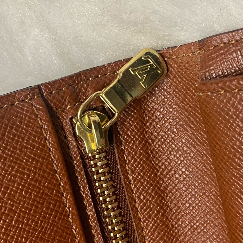🤩MONOGRAM WALLET🤩 - Picture 13 of 16